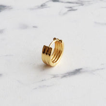 画像をギャラリービューアに読み込む, F.H. シルバーピアス(スリーリングフープ ゴールドコーティング):#E048GP