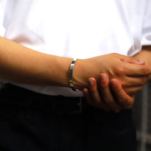 画像をギャラリービューアに読み込む, F.H. シルバーバングル(平打ち 7mm):#BG006