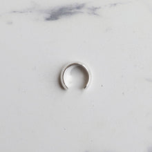 画像をギャラリービューアに読み込む, F.H. シルバーイヤーカフ:#EC009