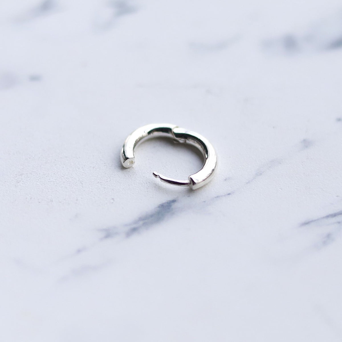 【シンプルを極めたフープピアス】F.H. シルバーピアス(フープ 13mm):#E072