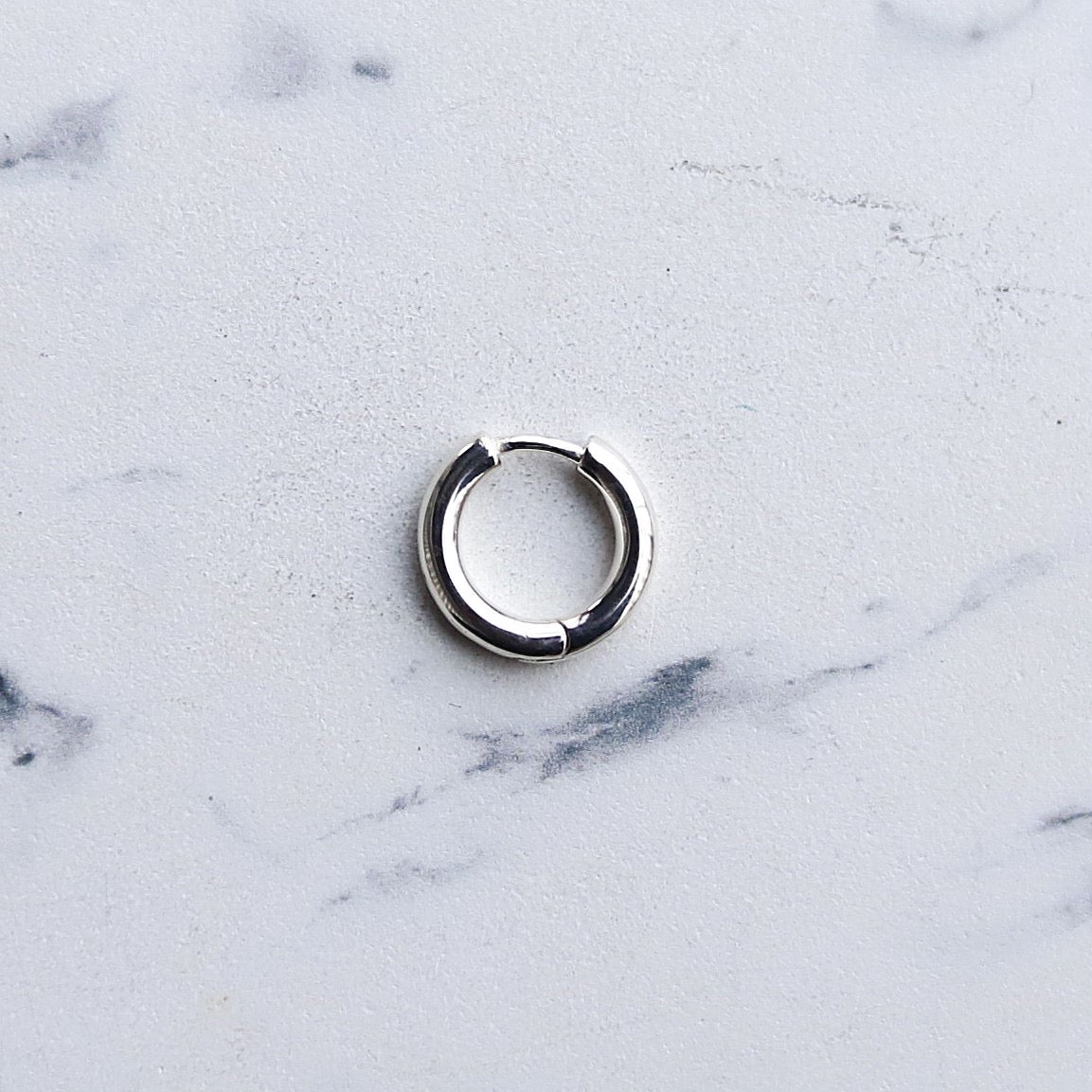 【シンプルを極めたフープピアス】F.H. シルバーピアス(フープ 13mm):#E072