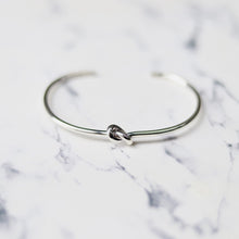 画像をギャラリービューアに読み込む, F.H. シルバーバングル(プレッツェルバングル):#BG008