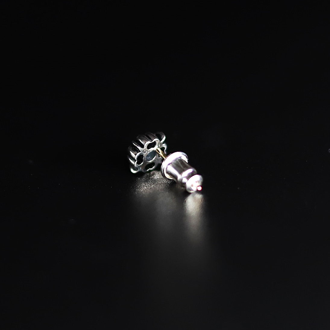 【オーダー商品:納期約3ヶ月】 【正規取扱店】Leathers and Treasures: Pope's stone cross w/diamond