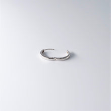 画像をギャラリービューアに読み込む, F.H. シルバーピアス(フープ 17mm):#E022