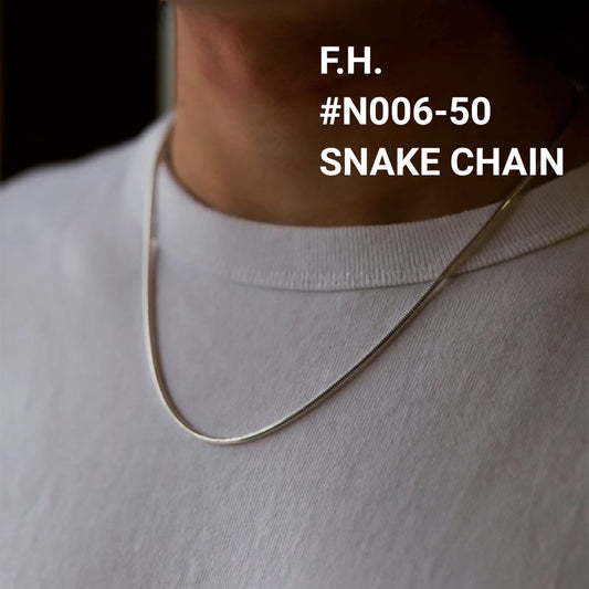 色気を引き立たせるメンズネックレス