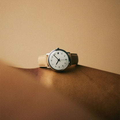 【正規取扱店】sazare : SK02 / SS SILVER MIRROR FINISH / WHITE DIAL / NUME LEATHER