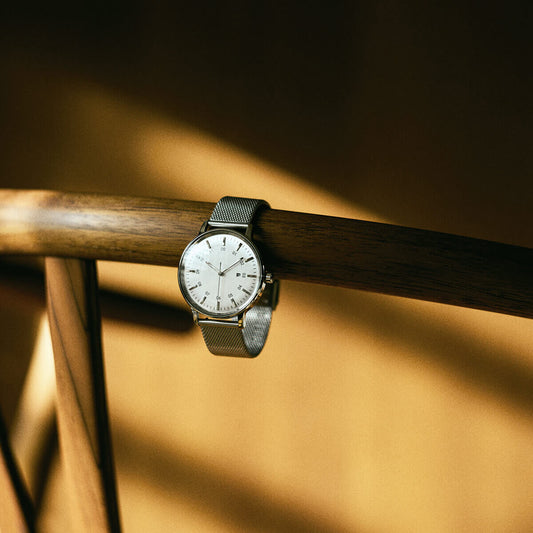 【取り寄せ商品：納期約2週間】sazare【正規取扱店】：SK01 1970 / SS SILVER MIRROR FINISH / SILVER INDEX DIAL / SILVER MESH
