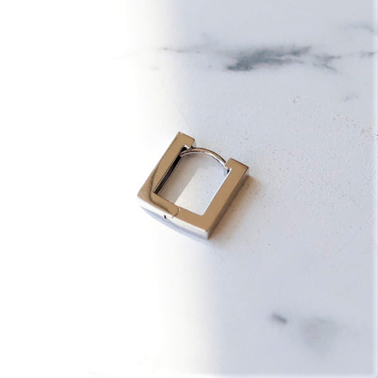 F.H. シルバーピアス（スクエアフープ シルバー）：#E013