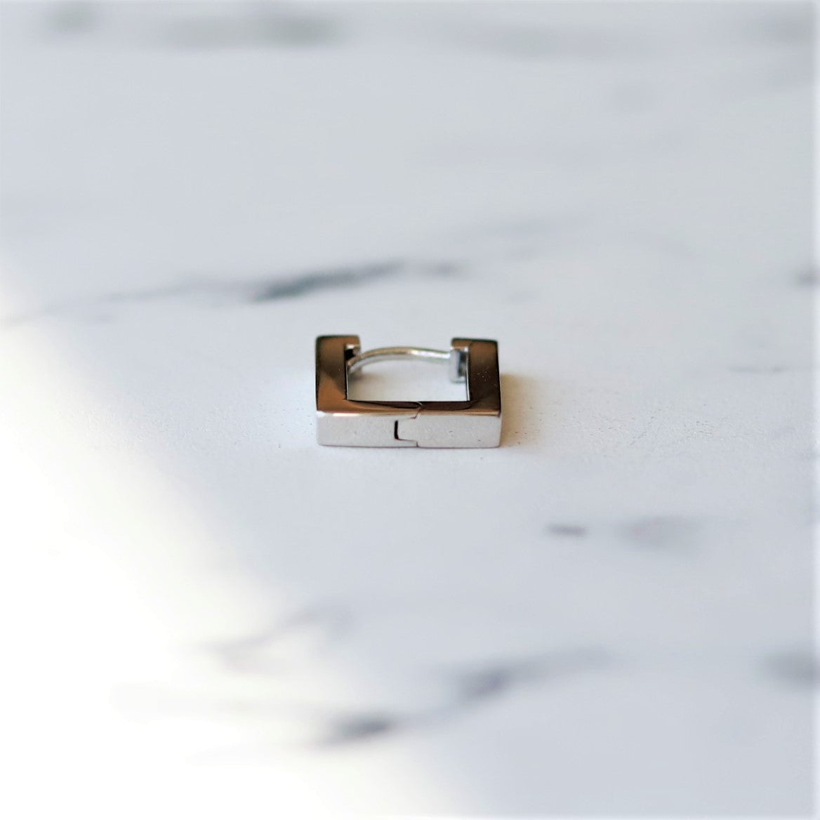 F.H. シルバーピアス（スクエアフープ シルバー）：#E013