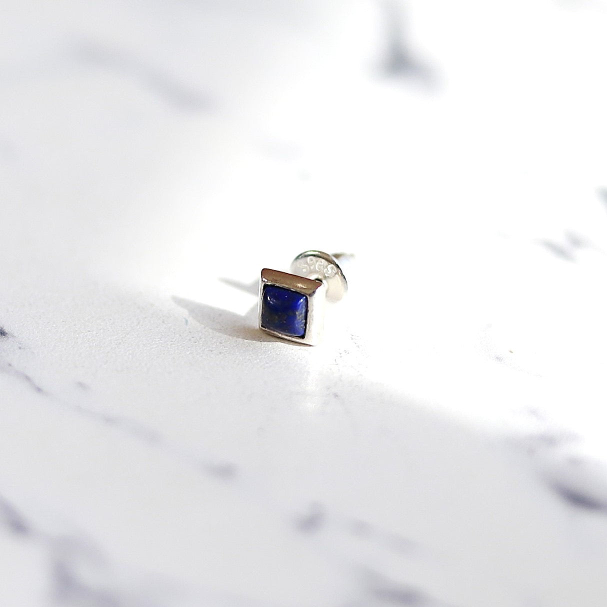 F.H. シルバーピアス（スクエア ラピスラズリ）：#E069LL