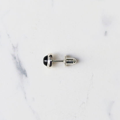 F.H. シルバーピアス（天然石オニキス）：#E065ONX