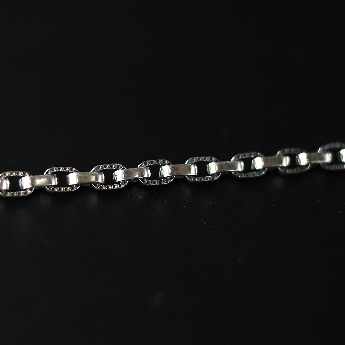 【オーダー商品：納期約3ヶ月】【正規取扱店】Leathers and Treasures： ハーフエングレイブリンクチェーンブレスレット 21cm