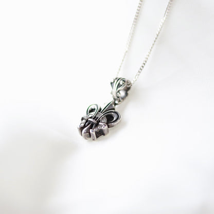 【オーダー商品：納期約3ヶ月】 【正規取扱店】Leathers and Treasures：Fleur-de-lis horseshoe charm w/diamond 7P (horseshoe / one side )