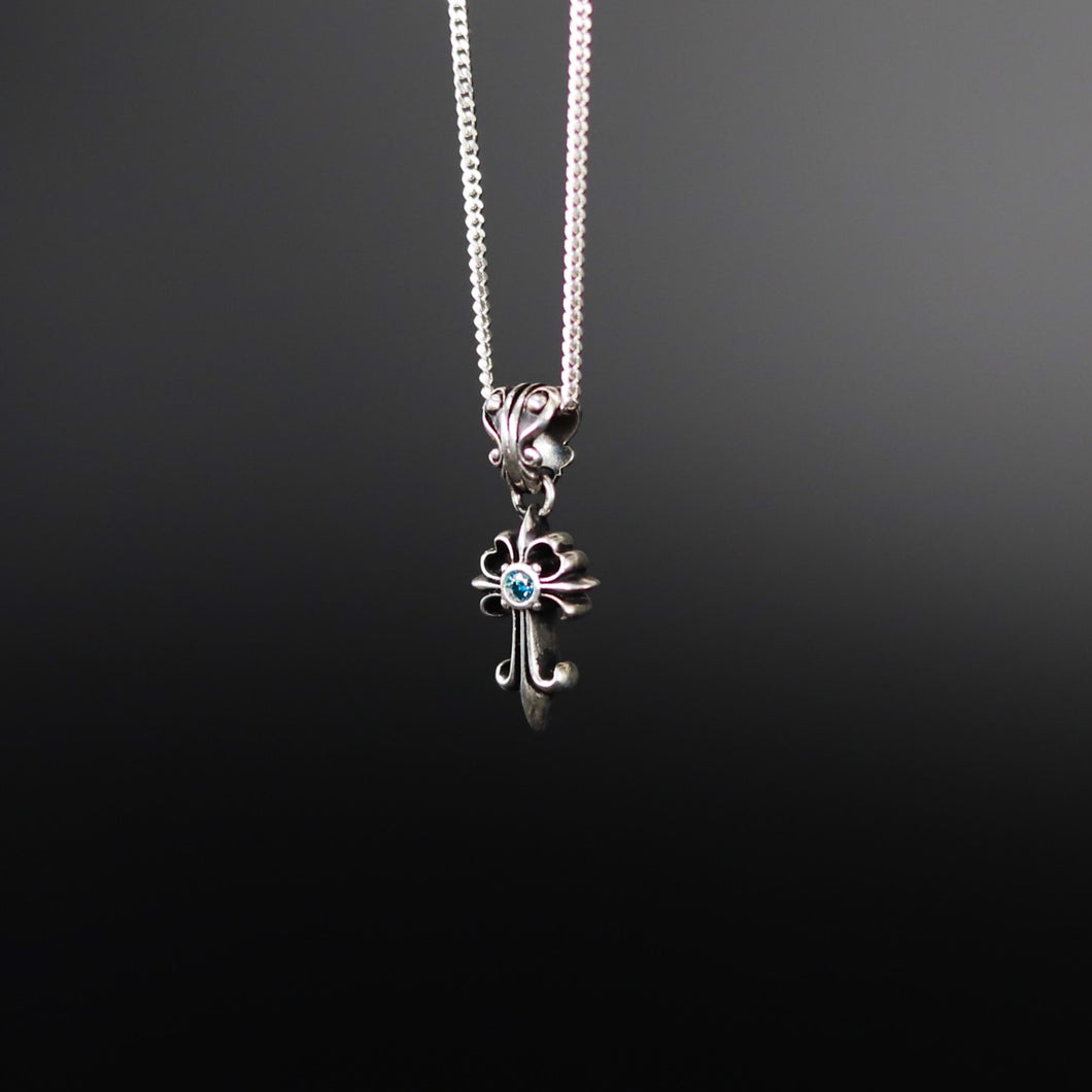 【正規取扱店】Leathers and Treasures： Establish cross charm w/Blue Diamond