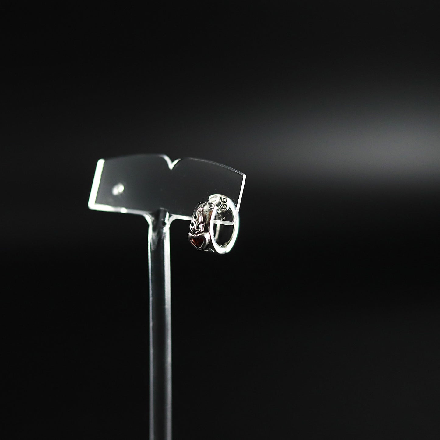 【オーダー商品：納期約3ヶ月】【正規取扱店】Leathers and Treasures：Sacred heart w/garnet