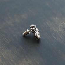 画像をギャラリービューアに読み込む, 【正規取扱店】Leathers and Treasures： Rampant Lion Stud Earring
