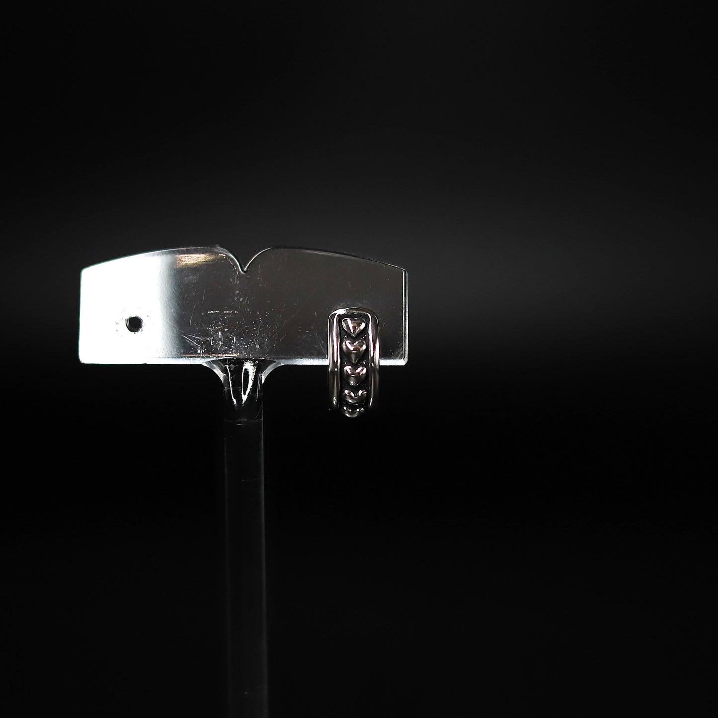 【正規取扱店】Leathers and Treasures：Heart Interior Earring