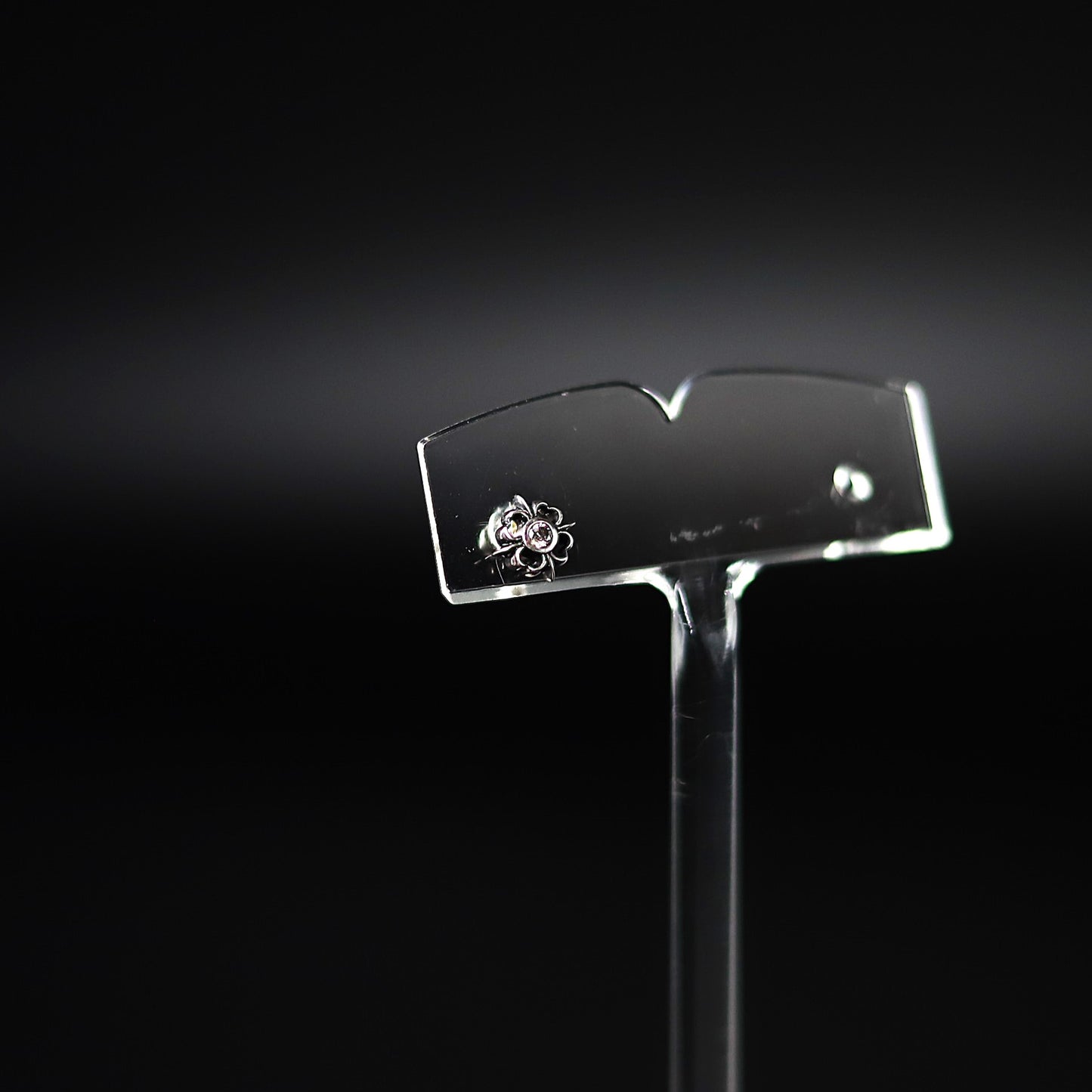 【正規取扱店】Leathers and Treasures： Pope's stone cross w/diamond