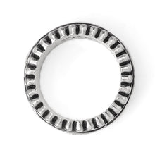 画像をギャラリービューアに読み込む, 【正規取扱店】Leathers and Treasures：ナロービーデッドエッジリボルビングリング w/フレームベルト
