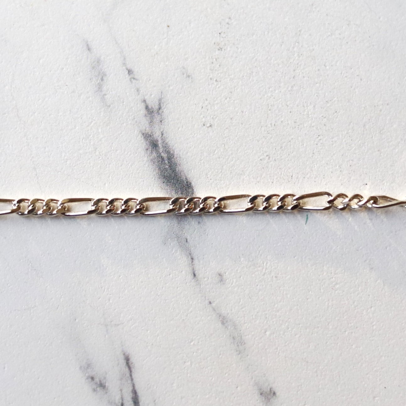 【シャツスタイルには60cmが好バランス】F.H. シルバーネックレス（フィガロチェーン 2.4mm）：#N004-60cm