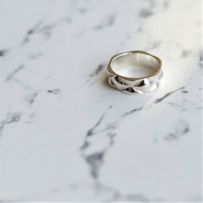 【指先に上質な美しさを】F.H. シルバーリング（キルティングパターン）：#R023