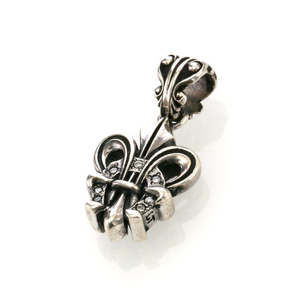 【オーダー商品：納期約3ヶ月】 【正規取扱店】Leathers and Treasures：Fleur-de-lis horseshoe charm w/diamond 7P (horseshoe / one side )