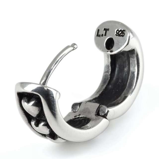 【正規取扱店】Leathers and Treasures：Heart Interior Earring