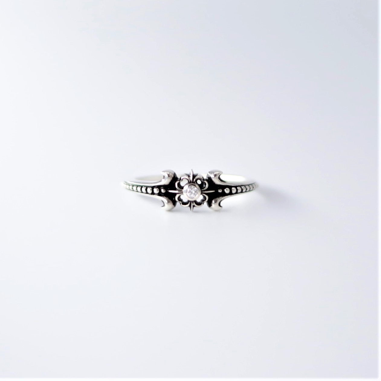 【オーダー商品：納期約3ヶ月】【正規取扱店】Leathers and Treasures： Pope's stone cross Ring w/diamond