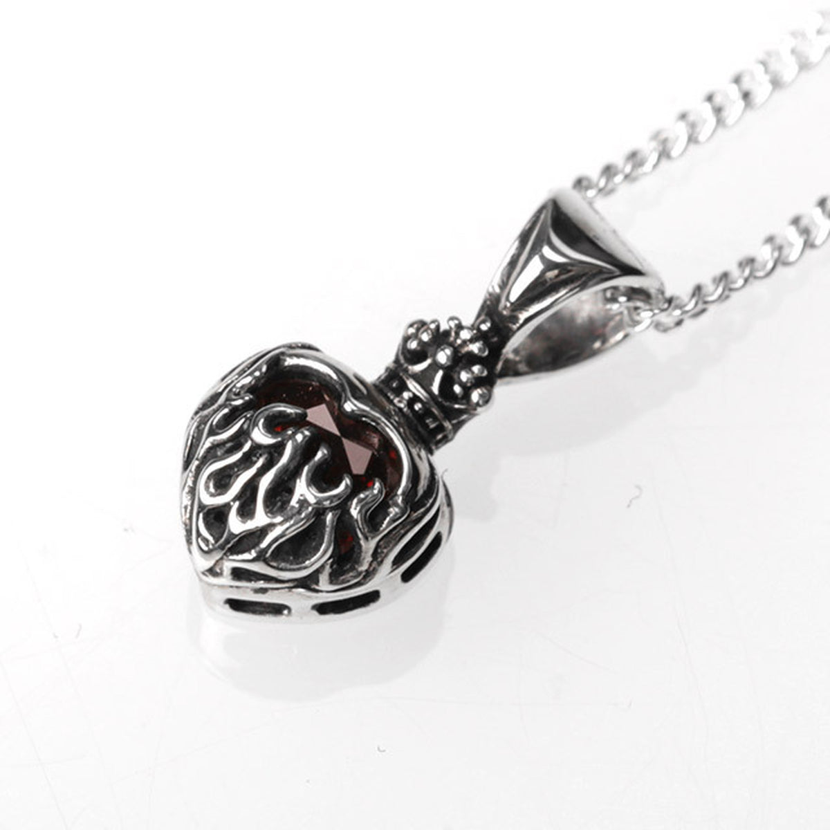 【オーダー商品：納期約3ヶ月】 【正規取扱店】Leathers and Treasures : Minimum flame heart w/garnet