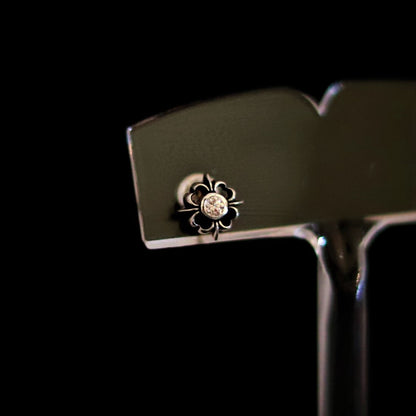 【オーダー商品：納期約3ヶ月】【正規取扱店】Leathers and Treasures： Pope's stone cross w/diamond