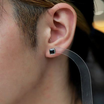 F.H. シルバーピアス（スクエアジルコン ブラック）：#E024-BK