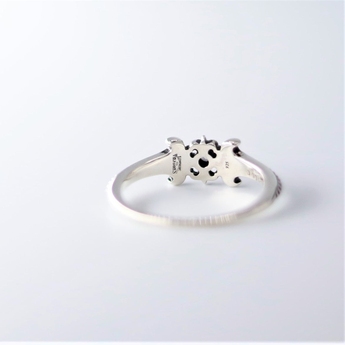 【オーダー商品：納期約3ヶ月】【正規取扱店】Leathers and Treasures： Pope's stone cross Ring w/diamond