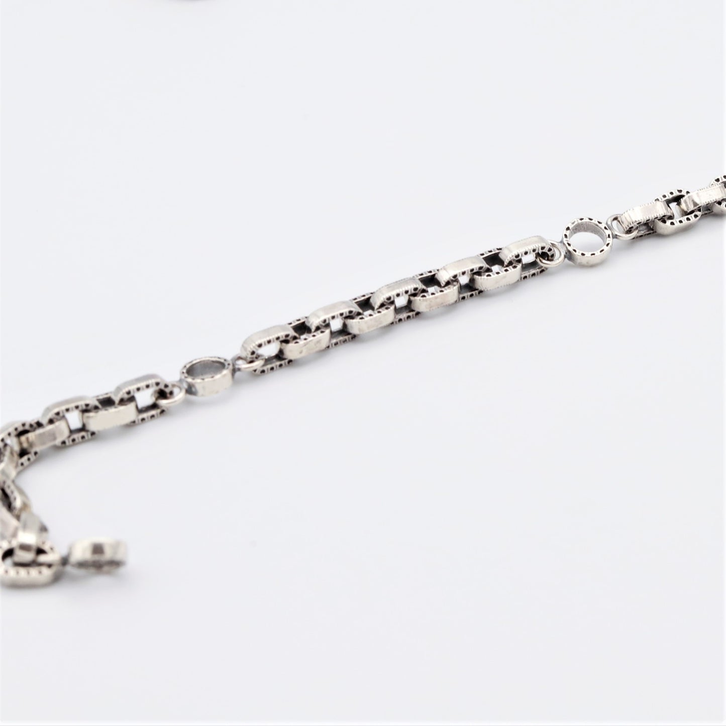 【オーダー商品：納期約3ヶ月】【正規取扱店】Leathers and Treasures：Harf engraved links Chain w/celtic lobster claw 50cm