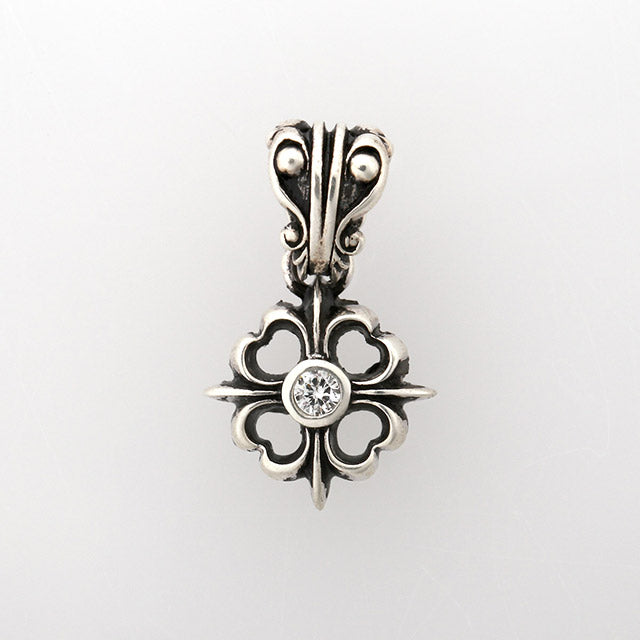 【オーダー商品：納期約3ヶ月】 【正規取扱店】Leathers and Treasures：Pope's stone cross Charm w/diamond